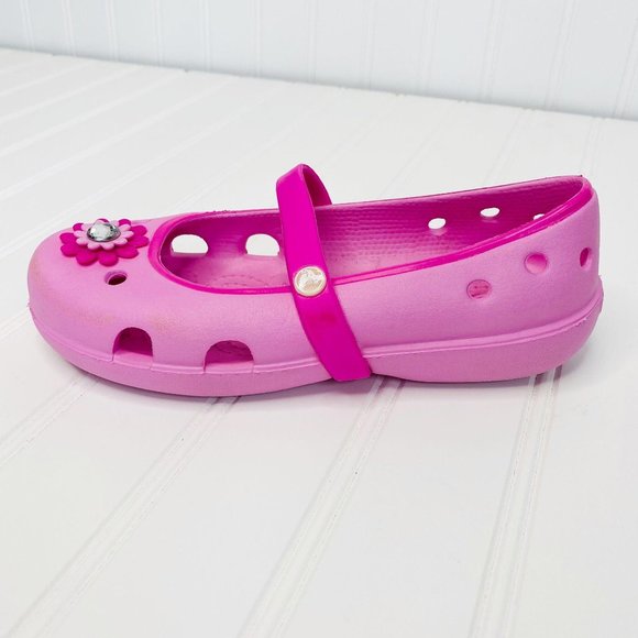 pink mary jane crocs
